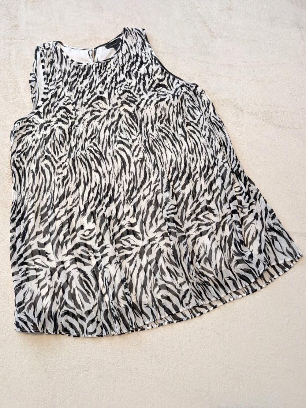 Pleated Sleeveless Blouse, Women's XS
